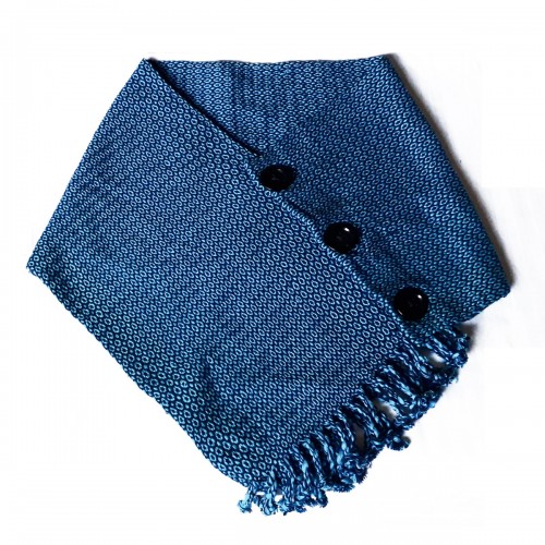 Scarf with button
